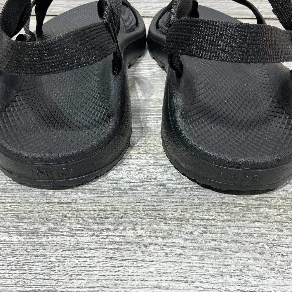 NEW NWOB Chaco Z/2 Mens Adjustable Strap Classic Sandals Black J106765 Size 13
